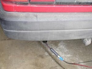 Pulsation testing of the exhaust flow in the exhaust system of VW Passat